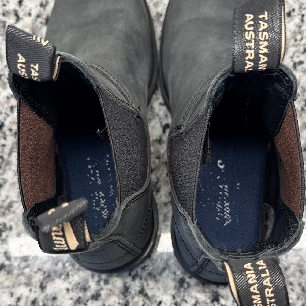 Blundstone Rustic Black Dress Boots - Picture 14 of 14